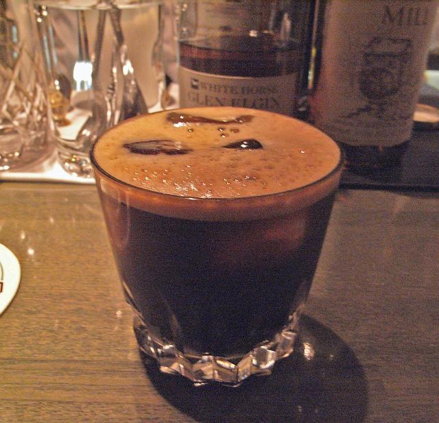 ���O�̂Ȃ����E�Ɉ�����̃J�N�e��