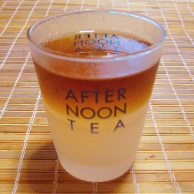 �O���X�ŕX�D