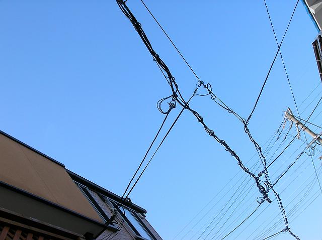 �ǂ����̓d��