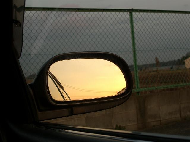 �~���[�z����