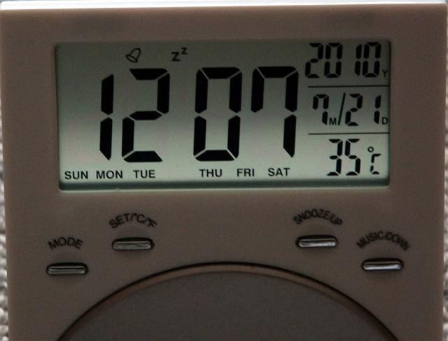 �~�J��������