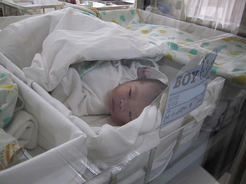 ちょっと見てきて うまれたての赤子 新生児 デイリーポータルz