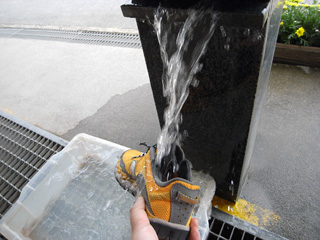 【Q】靴を乾かす方法を